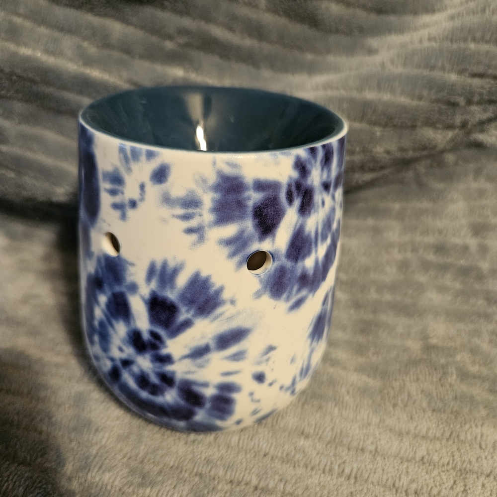 Scentsy Tie Dye Ceramic Mini Warmer
